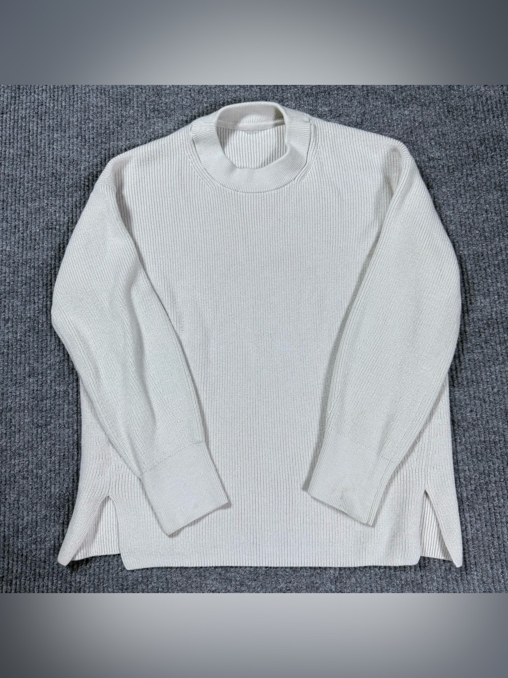 Lululemon Size 10 Merino Wool Blend Ribbed Knit Sweater White LW3GKAS